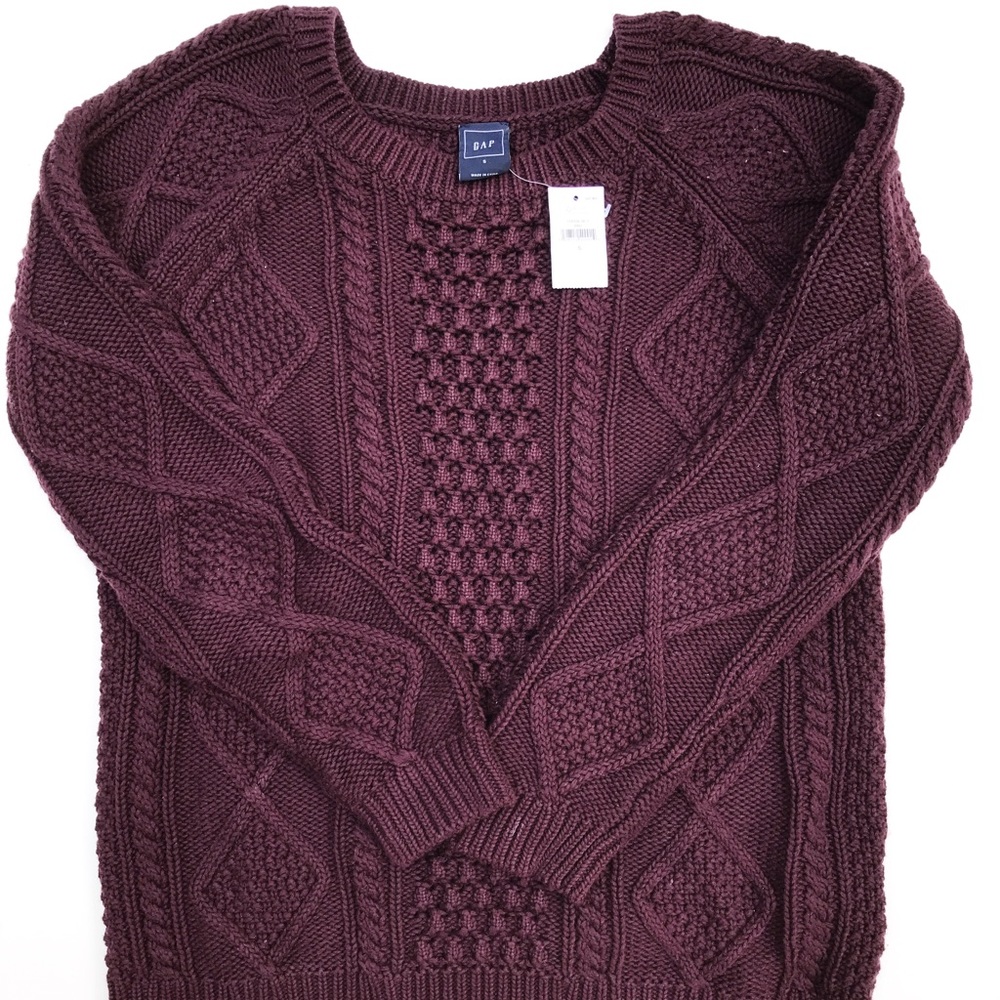 GAP Cable knit sweater - NWT